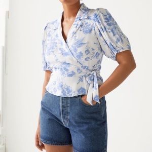 &Other stories Printed wrap top in light, blue floral, size 6